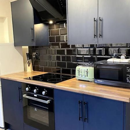 Central Area Terraced House With Private Hot Tub Lincoln Eksteriør billede