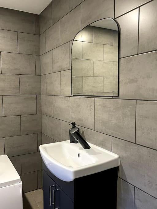 Central Area Terraced House With Private Hot Tub Lincoln Eksteriør billede