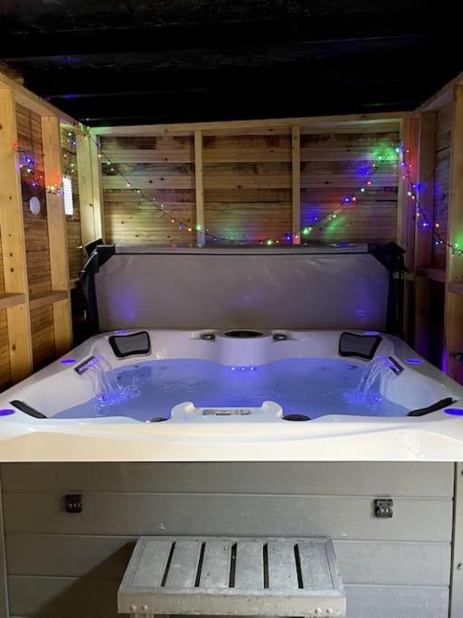 Central Area Terraced House With Private Hot Tub Lincoln Eksteriør billede